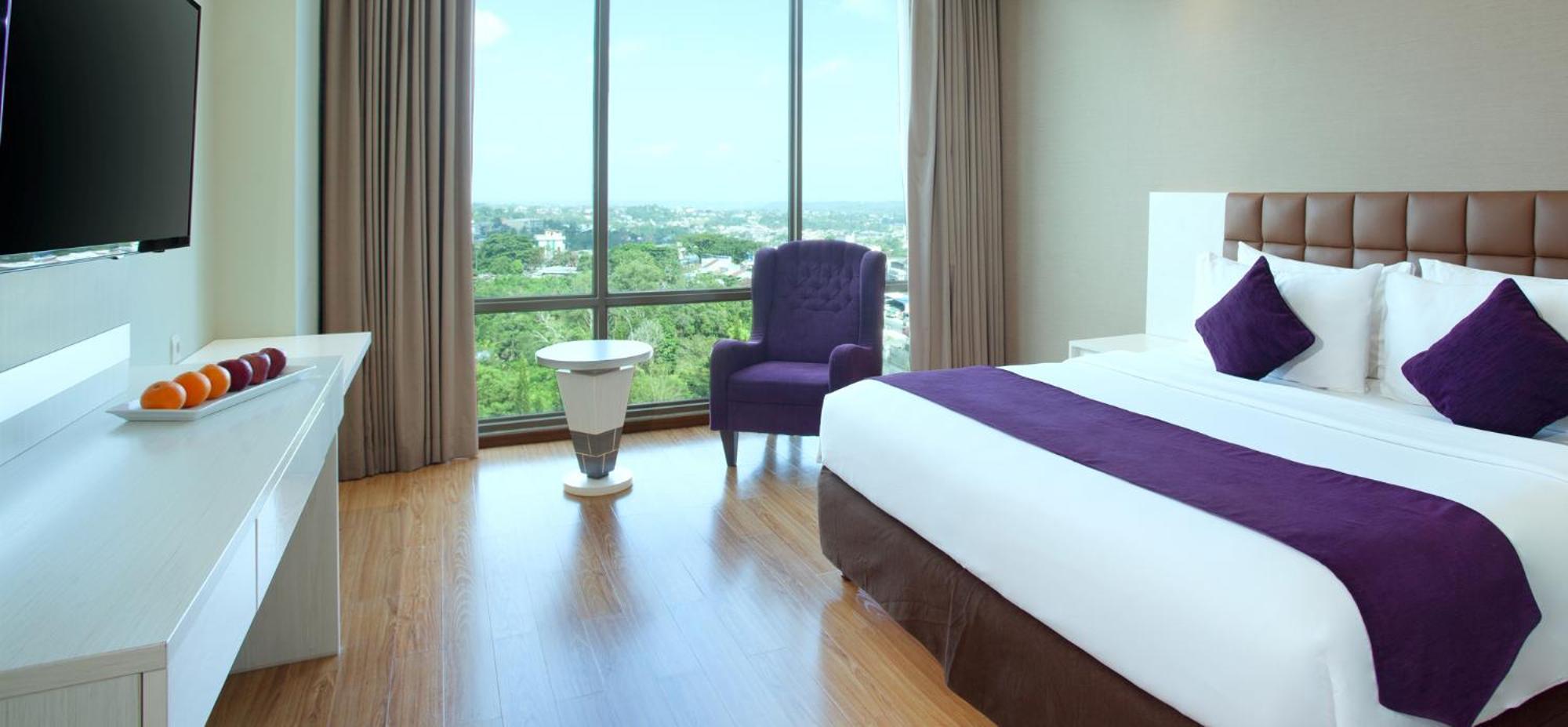 Platinum Hotel & Convention Hall Balikpapan Exterior photo
